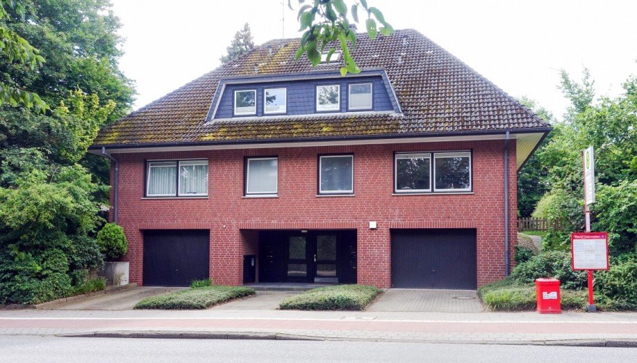 Einganggseite Dachgeschosswohnung Hamburg (Marmstorf)