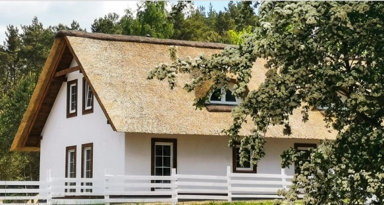Reetdachhaus Gardna Wielka - Pommern [Pomorskie] Einfamilienhaus Wohnen unter Reet im Gardna Park - Pommern/Polen