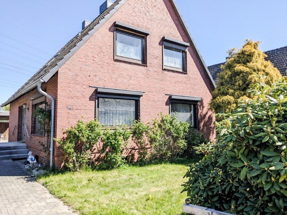Ansicht vorn Einfamilienhaus Rellingen-Egenb�ttel